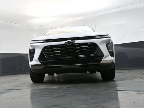 Used 2025 Chevrolet Trax ACTIV FWD image 19