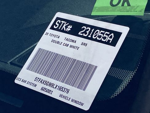 Certified 2020 Toyota Tacoma SR5 RWD image 32