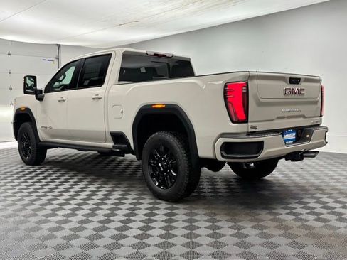 New 2026 GMC Sierra 2500 AT4 w/ AT4 Premium Plus Package AWD/4WD image 13