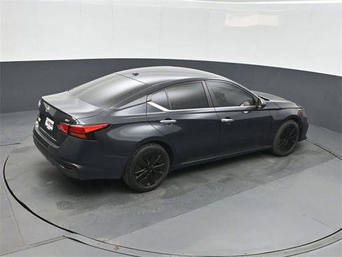 Used 2021 Nissan Altima 2.5 SV image 31