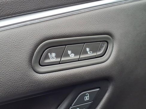 Used 2021 Cadillac Escalade Premium Luxury w/ Driver Assist Tech Package AWD/4WD image 6