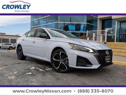 Certified 2025 Nissan Altima 2.5 SR image 1