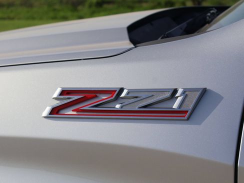 Used 2022 Chevrolet Silverado 1500 LTZ AWD/4WD image 4