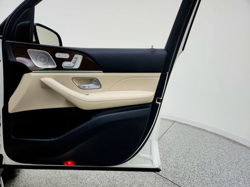 Certified 2021 Mercedes-Benz GLS 450 GLS 450 image 23