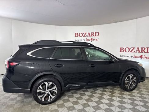 Used 2022 Subaru Outback Limited image 9
