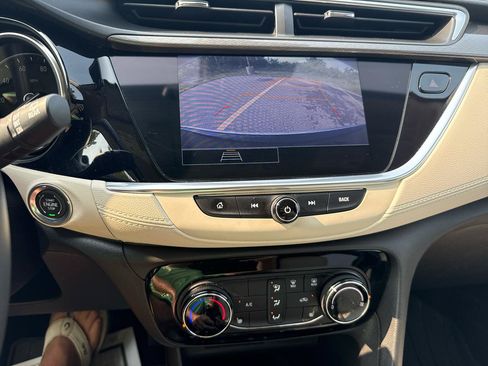 Used 2021 Buick Encore GX Preferred w/ Cold Weather Comfort Package FWD image 19