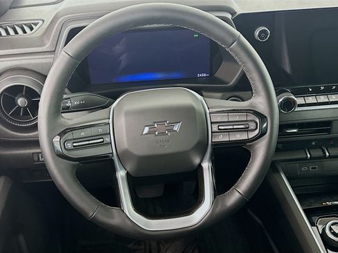 Used 2026 Chevrolet Colorado Trail Boss AWD/4WD image 18