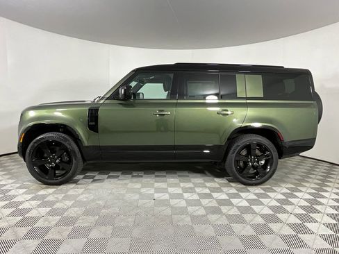 New 2026 Land Rover Defender 130 X-Dynamic SE AWD/4WD image 5