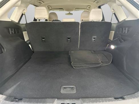 Used 2018 Ford Edge Titanium w/ Technology Package FWD image 20