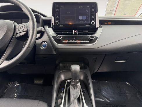 Certified 2022 Toyota Corolla LE image 11