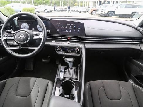 Certified 2023 Hyundai Elantra SEL w/ Convenience Package FWD image 13