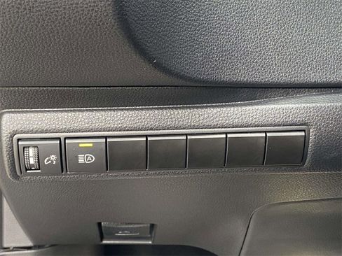 Used 2025 Toyota Corolla XSE image 57