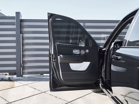 Used 2019 Rolls-Royce Cullinan image 31