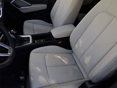 Certified 2025 Audi Q3 2.0T Premium Plus w/ Premium Plus Package image 18