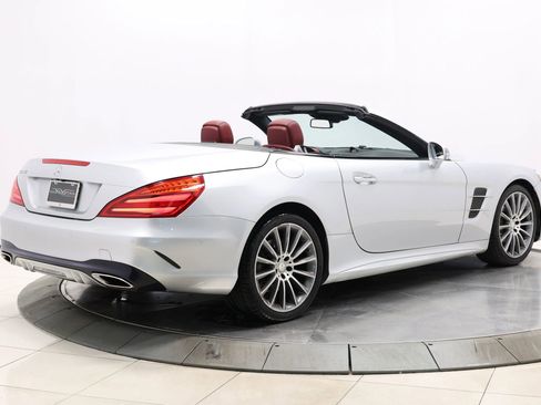 Used 2017 Mercedes-Benz SL 450 image 4