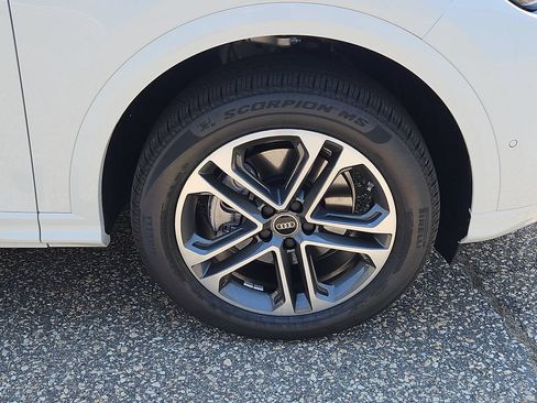 New 2026 Audi Q5 Premium AWD/4WD image 4