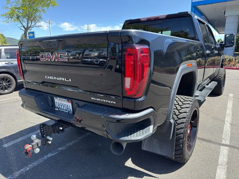 Used 2020 GMC Sierra 2500 Denali w/ Denali Ultimate Package AWD/4WD image 4