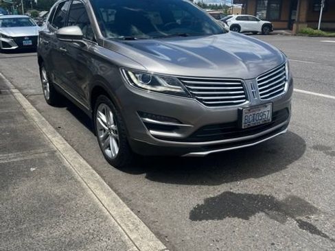 Used 2017 Lincoln MKC Reserve w/ Lincoln MKC Climate Package AWD/4WD image 2