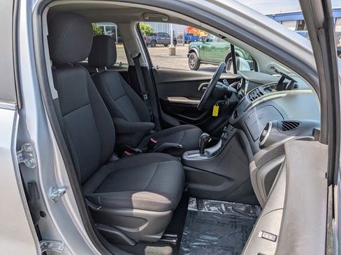 Used 2016 Chevrolet Trax LT FWD image 21