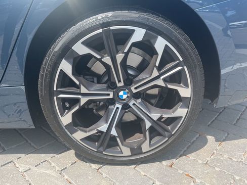 Used 2025 BMW 330i Sedan w/ Premium Package image 8