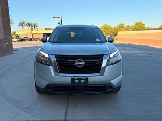 Used 2025 Nissan Pathfinder SV FWD video 2