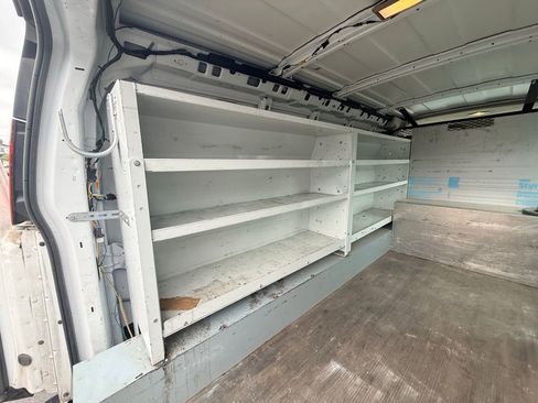 Used 2014 Chevrolet Express 3500 RWD image 30