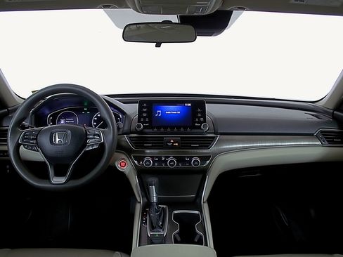 Used 2019 Honda Accord LX image 13
