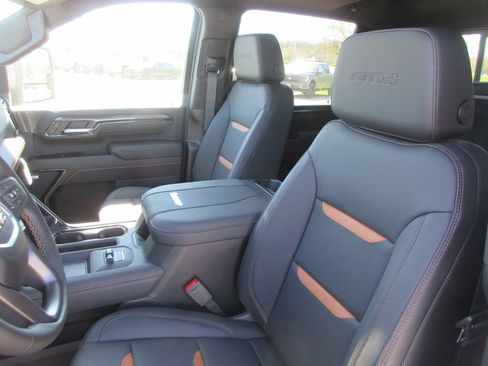 New 2026 GMC Sierra 2500 AT4 w/ AT4 Premium Plus Package AWD/4WD image 12