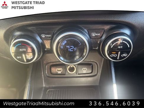 Used 2023 Hyundai Venue SEL FWD image 17