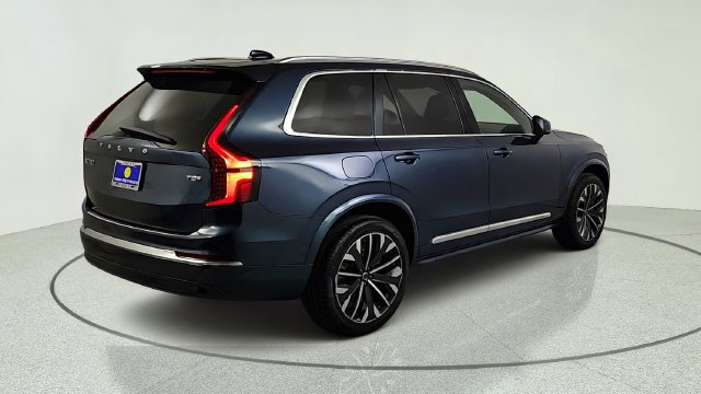 New 2026 Volvo XC90 T8 Plus w/ Protection Package AWD/4WD image 7