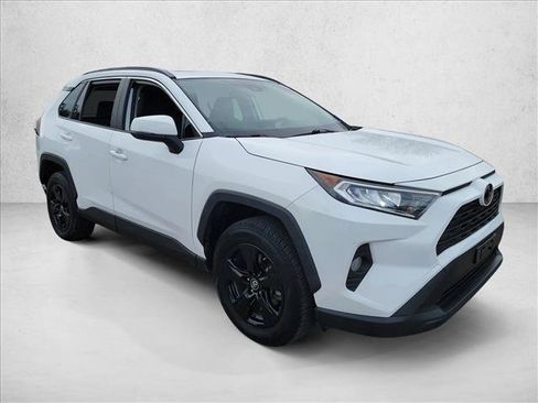 Used 2019 Toyota RAV4 XLE image 3