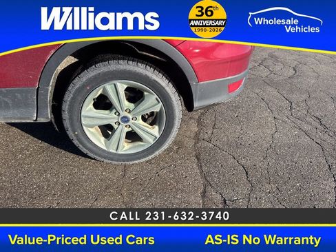 Used 2015 Ford Escape SE w/ Equipment Group 201A image 24