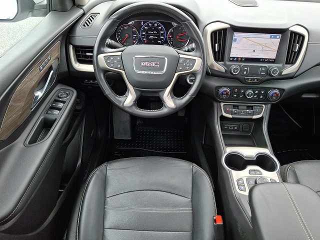 Used 2022 GMC Terrain Denali w/ Denali Premium Package AWD/4WD image 14