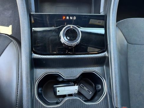 Used 2025 Jeep Grand Cherokee L Altitude RWD image 17