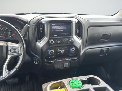 Certified 2022 Chevrolet Silverado 1500 LT AWD/4WD image 9