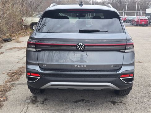 New 2026 Volkswagen Taos SE AWD/4WD image 4