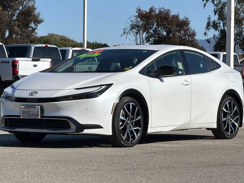 Used 2024 Toyota Prius Prime FWD image 8