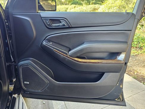 Used 2019 Chevrolet Tahoe LT image 30