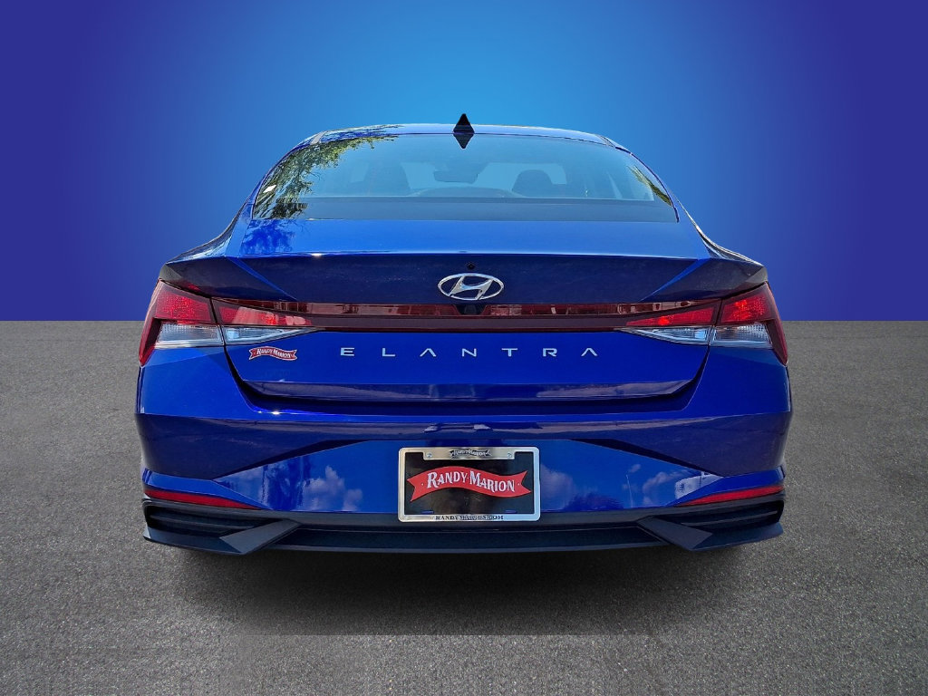 Used 2023 Hyundai Elantra SEL w/ Convenience Package FWD image 5