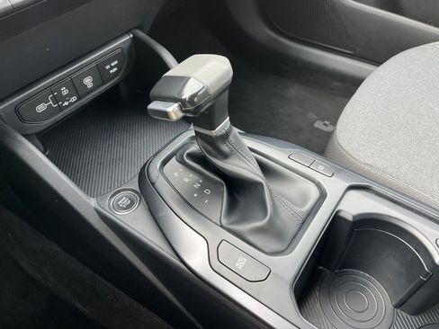 Used 2025 Kia K4 LXS image 41