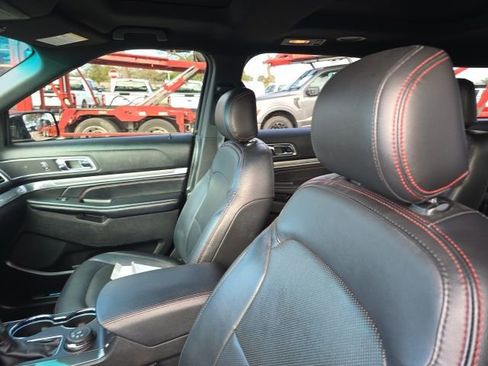 Used 2017 Ford Explorer Sport w/ Equipment Group 401A image 7