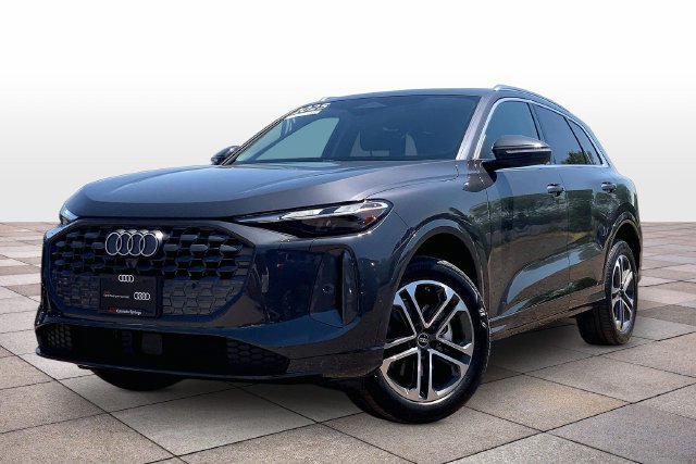 Certified 2025 Audi Q5 Premium w/ Convenience Package AWD/4WD image 1