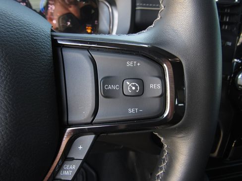 Used 2024 RAM 1500 Limited w/ Body Color Bumper Group image 24