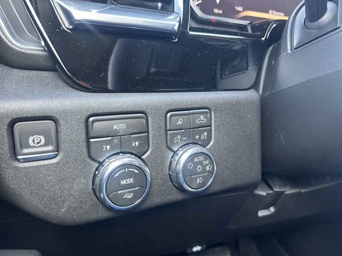 New 2026 GMC Sierra 1500 Elevation w/ Elevation Premium Package AWD/4WD image 18