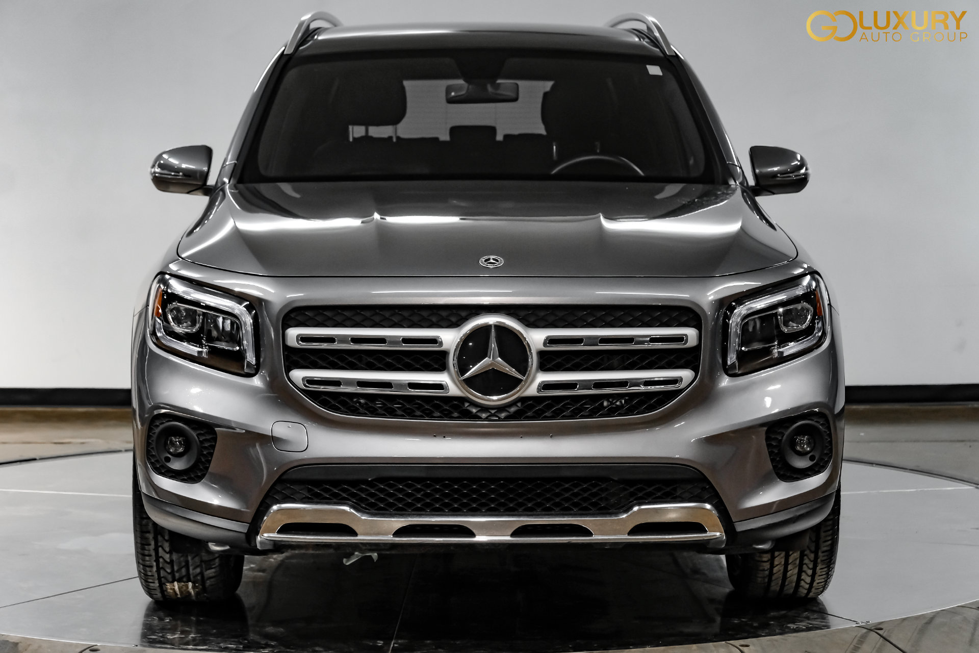 Used 2023 Mercedes-Benz GLB 250 w/ Premium Package image 7
