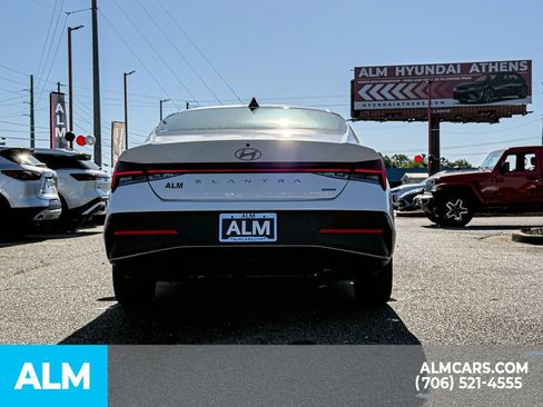 Certified 2026 Hyundai Elantra Hybrid FWD image 5