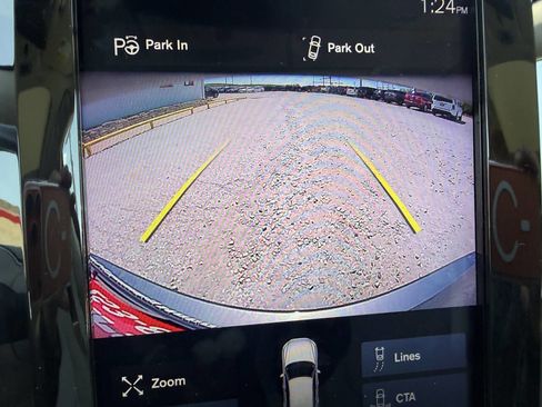 Used 2018 Volvo XC60 T6 Momentum w/ Convenience Package AWD/4WD image 24