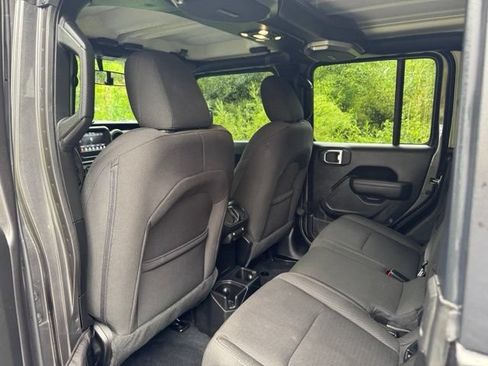 Used 2023 Jeep Gladiator Sport AWD/4WD image 12