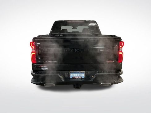 Certified 2022 Chevrolet Silverado 1500 RST image 4