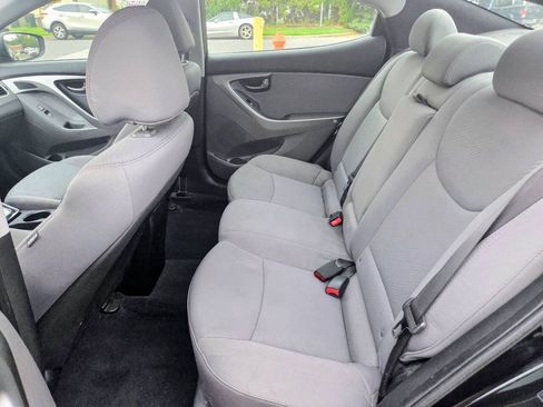 Used 2013 Hyundai Elantra GLS w/ Preferred Pkg FWD image 9